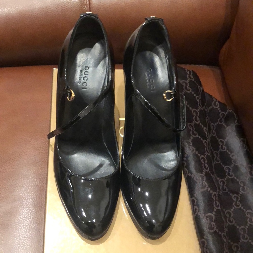 Black Gucci Mary Jane size 8 /38